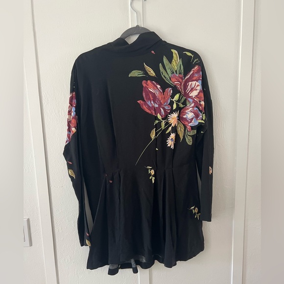 Free People Gemma Open Back
Tunic Size XS Excellent Condition - Picture 3 of 7